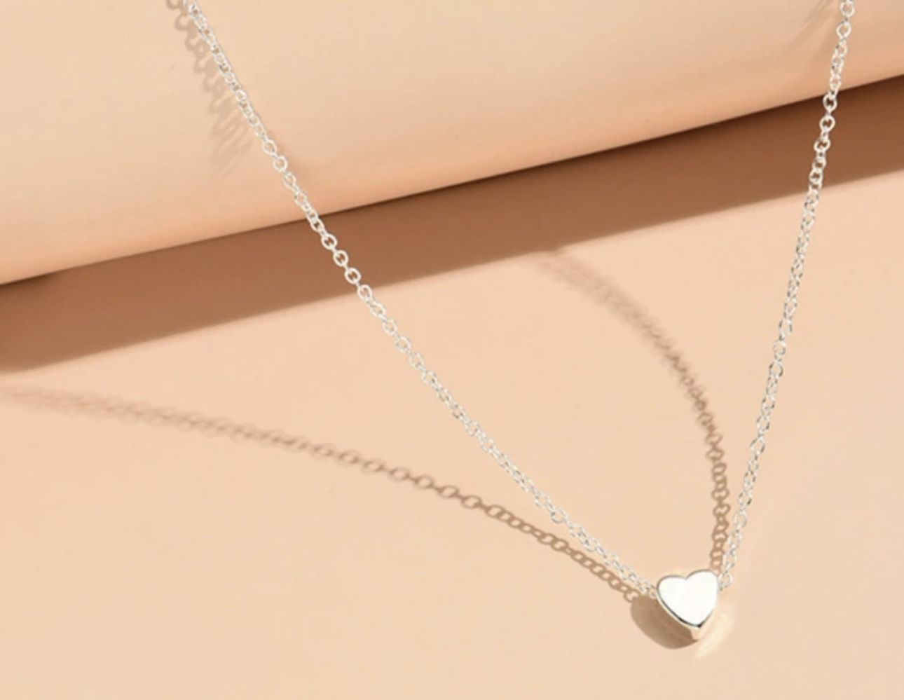 NEW!! Dainty Silver Heart Pendant Necklace