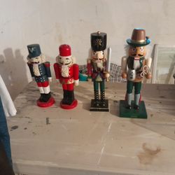 Nut Crackers 