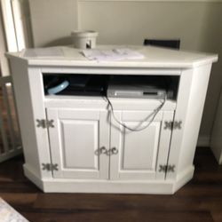 Corner TV stand Wood 