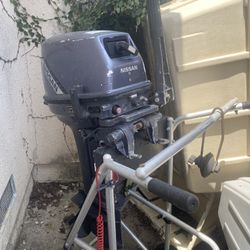 Nissan 9.9 Two Stroke Motor Outboard