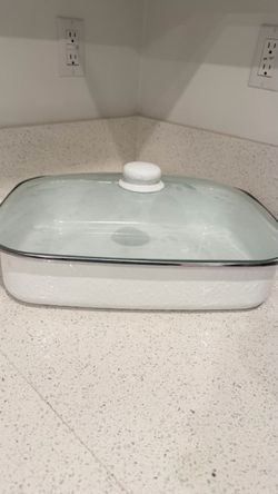 White Enamel Roasting Pan / Casserole Dish with Glass Lid