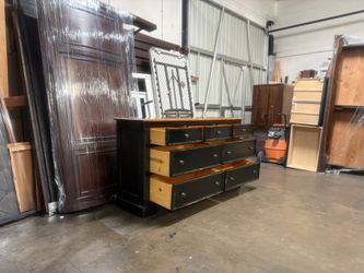 Dresser $160