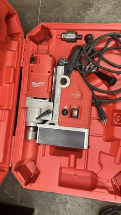 Milwaukee 4272-21 1-5/8" 13 Amp Corded Compact Electromagnetic Drill