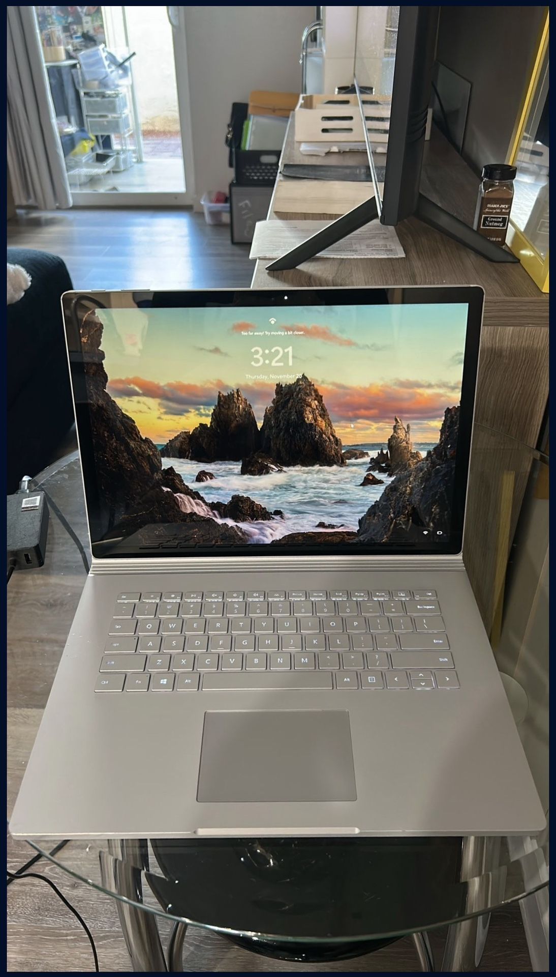 Microsoft Surface Book 2 7th Gen i7 236GB Storage 16  GB rAM. 