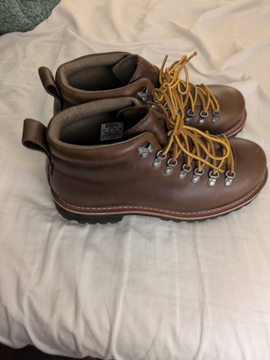 Eddie Bauer - size 12