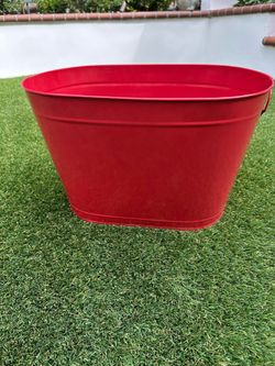 Red Metal Tub