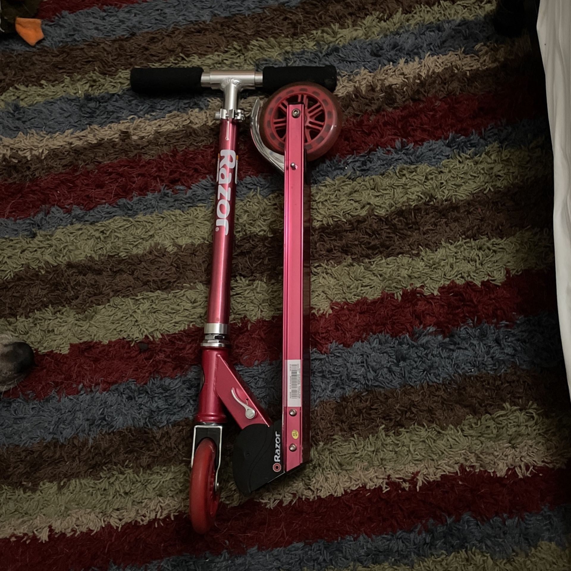 Razor Kids Scooter (red)