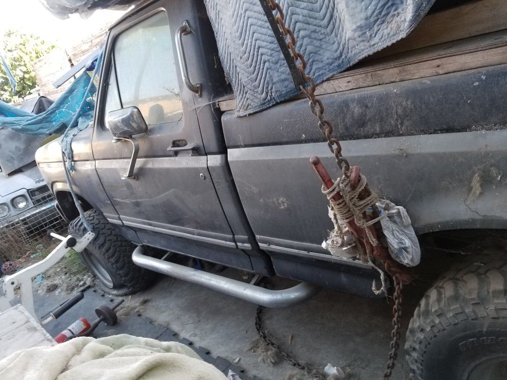 Ford 150 --- 82 for parts