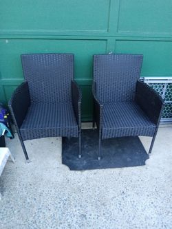 Set of outdoor chairs new