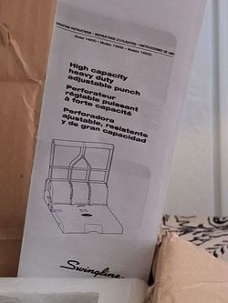 Swingline heavy duty hole punch