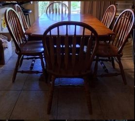 Dining room table