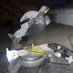 Ryobi One+ 18V Cordless 7-1/4in. Compound Miter Saw(Tool Only)