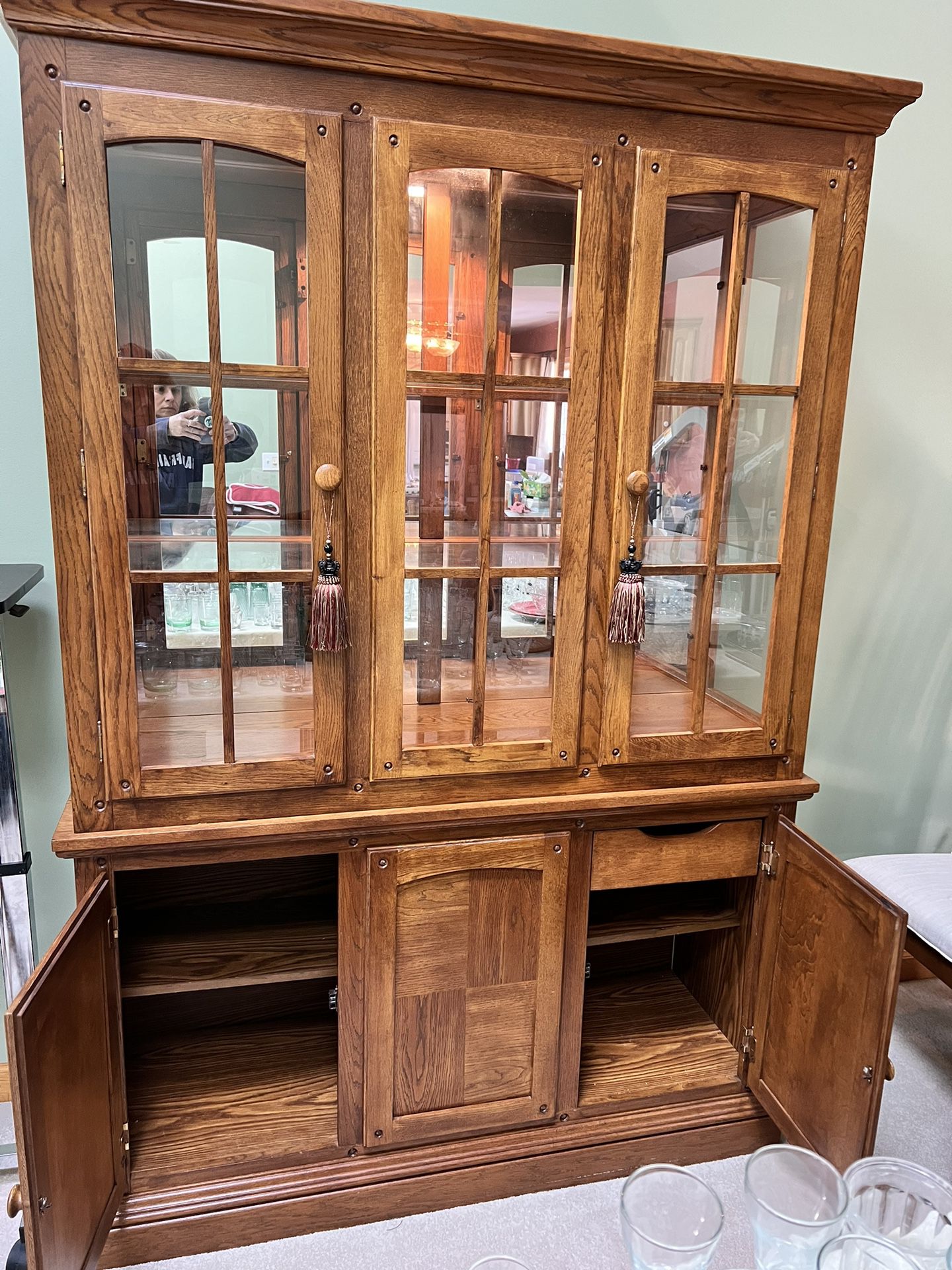 China Cabinet With lighting *PRICE DROP 👀*