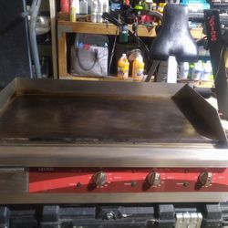 Avantco 30" Griddle. Electric 208/240v. Model FN03