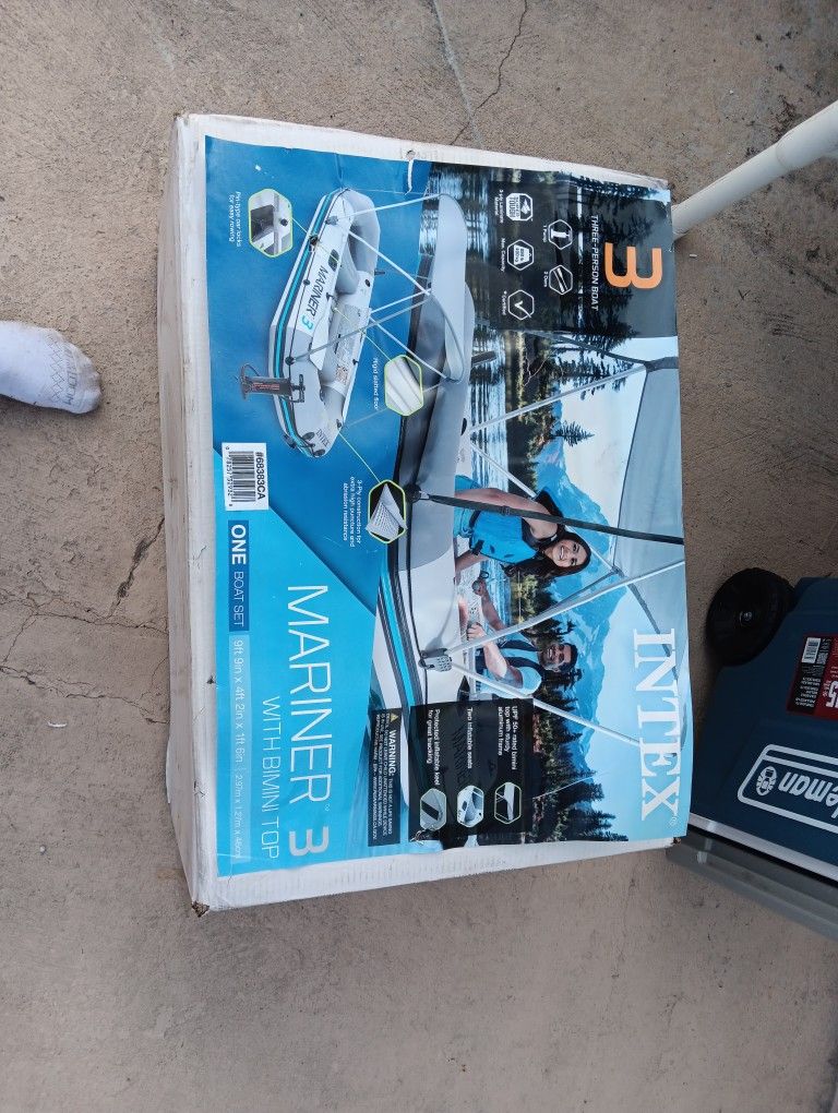 3 Person Boat With Top