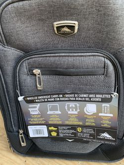 Luggage carry on 17”