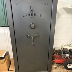 Liberty 12 Gun Safe -  Model- Franklin LZ-25