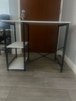 FREE WHITE DESK  “READ DESCRIPTION “