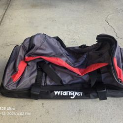 Wrangler Jumbo 36" Drop-Bottom Rolling Duffel with

Telescopic Handle