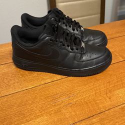 Black Air Force 1 Size 9.5 