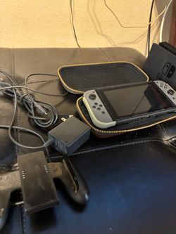 Nitendo switch classic ( has no power chord )