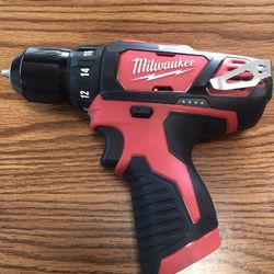 3/8 MILWAUKEE DRILL DRIVER /with 3.0AH Li-Ion Replacement Battery 