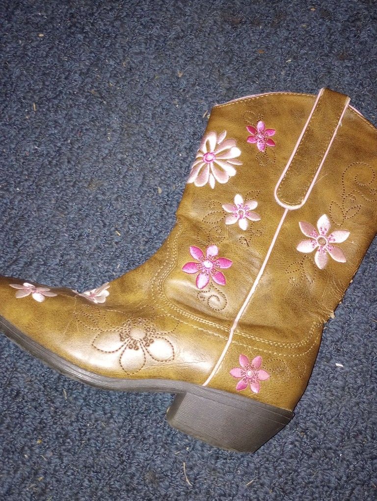 GIRLS COWBOY BOOTS SZ4