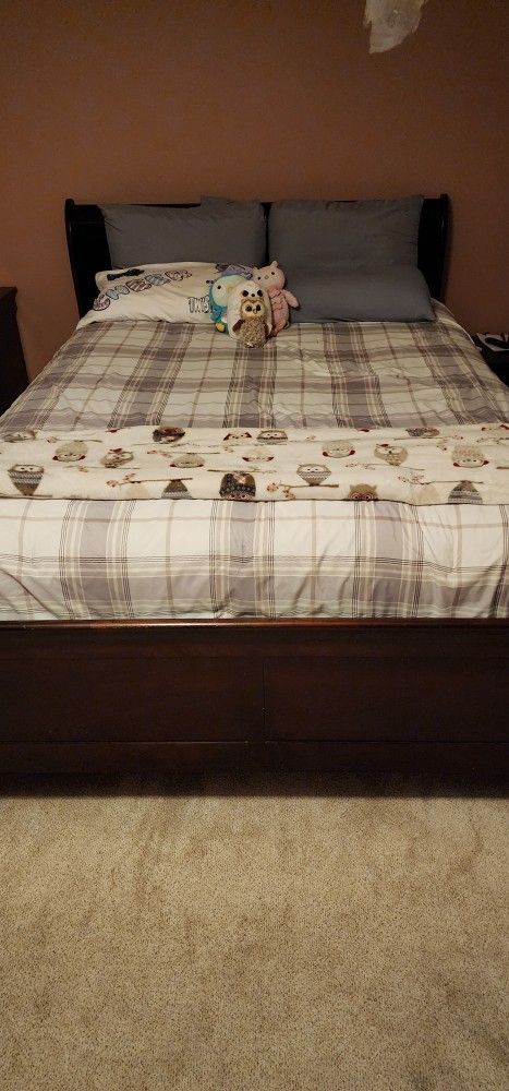 11 Piece Bedroom Set