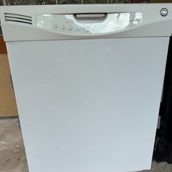 GE white dishwasher