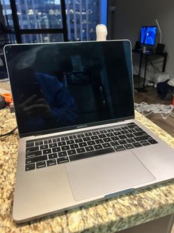 2019 Macbook Pro Four Thunderbolt 3 Ports
