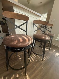 Bar stools set