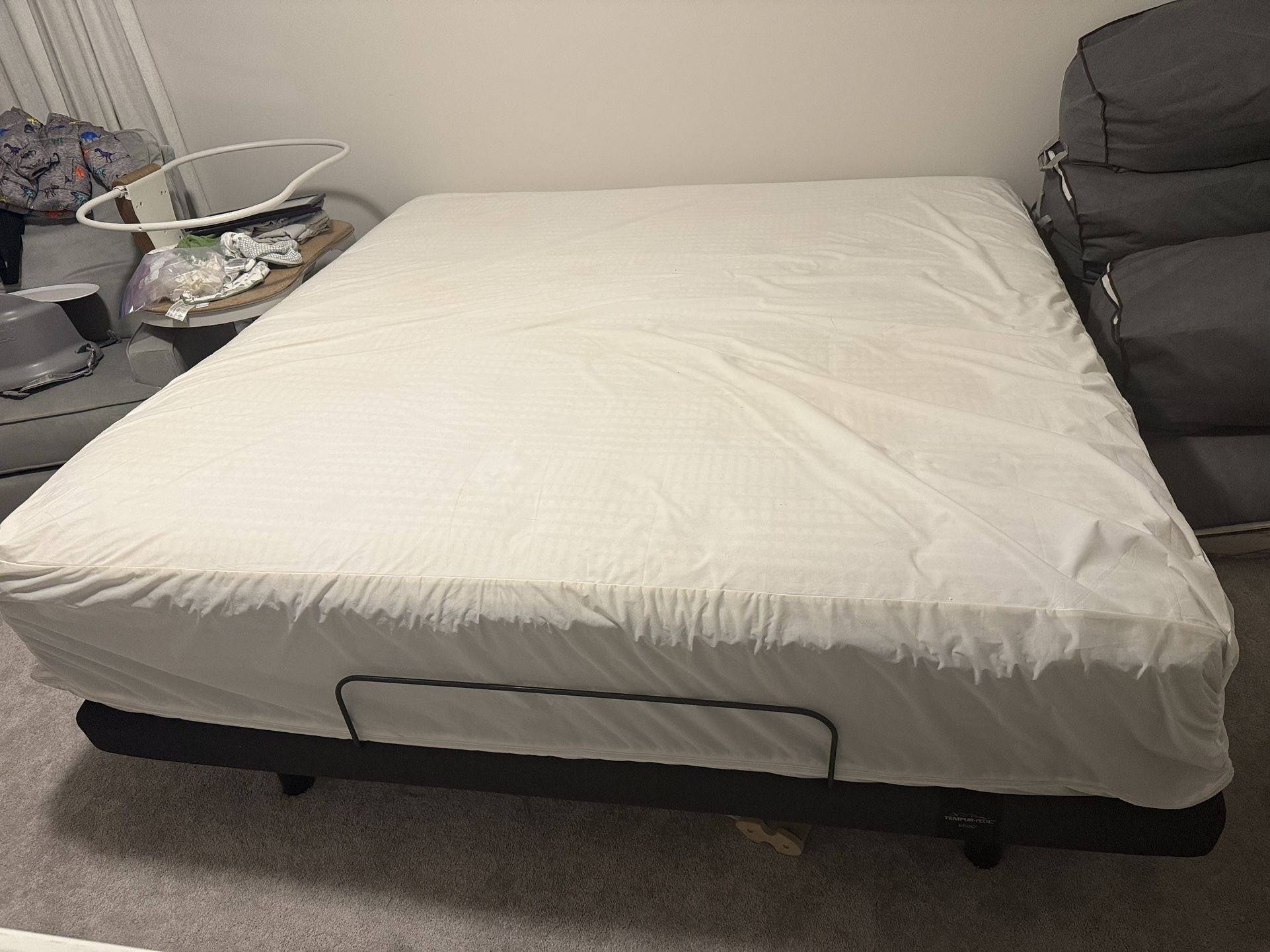 Tempur Pedicure Adjustable Bed Frame And Beautyrest King Size Mattress