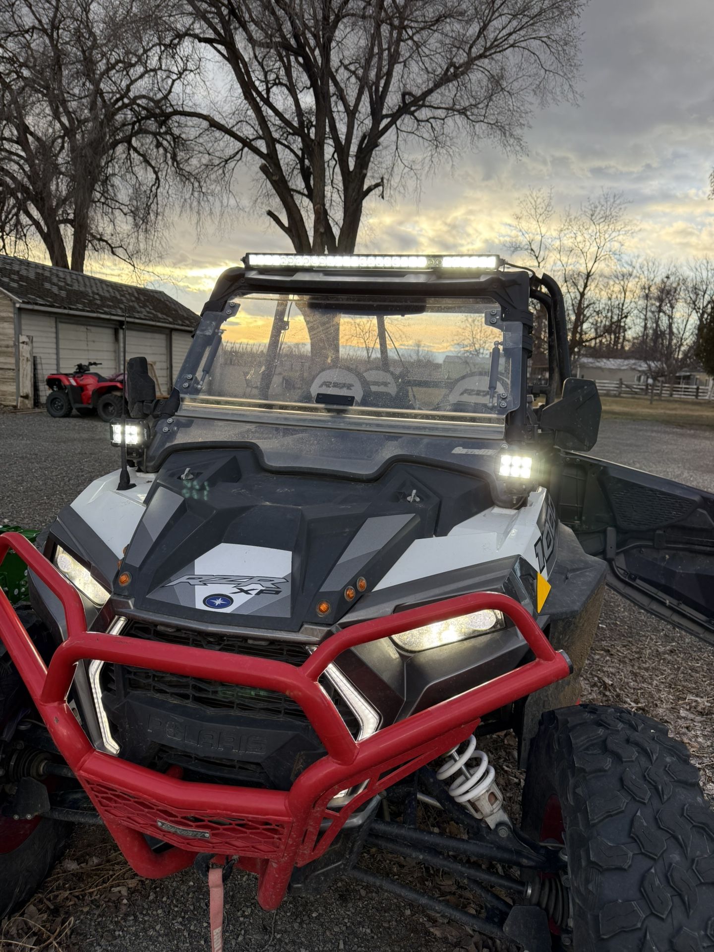 2019 Polaris 1000 XP4 @ Trailer