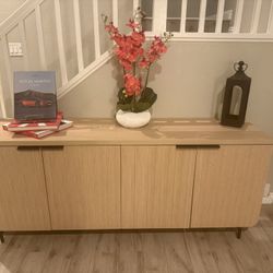 Light Wood Sideboard TV Stand