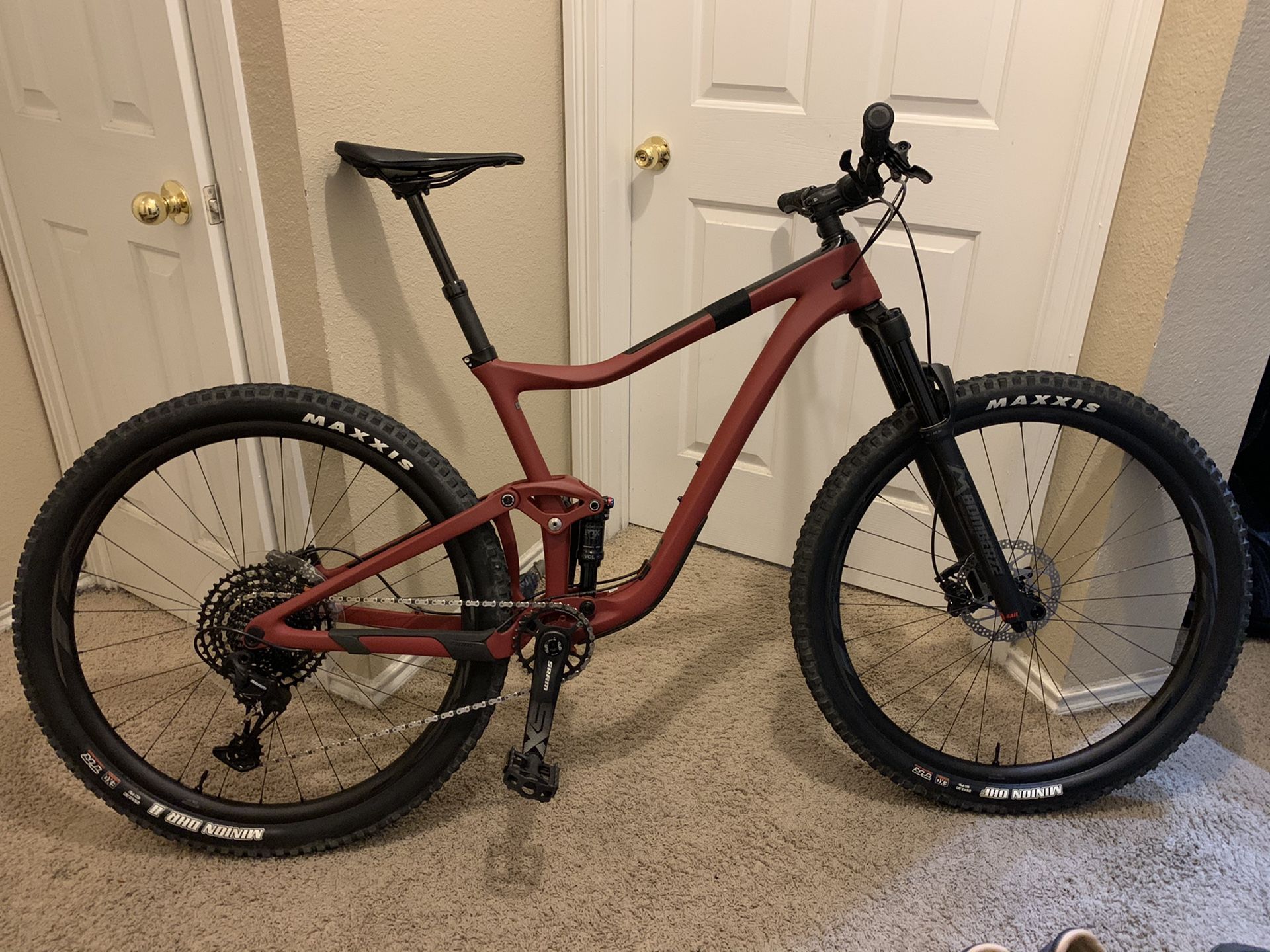 2020 Giant trance advanced pro 3 mountain bike