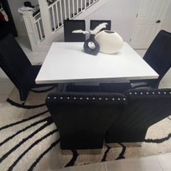SALE DINING TABLE SET