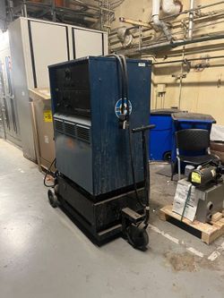 300 AMP MILLER SYNCROWAVE 300 AC/DC WELDER