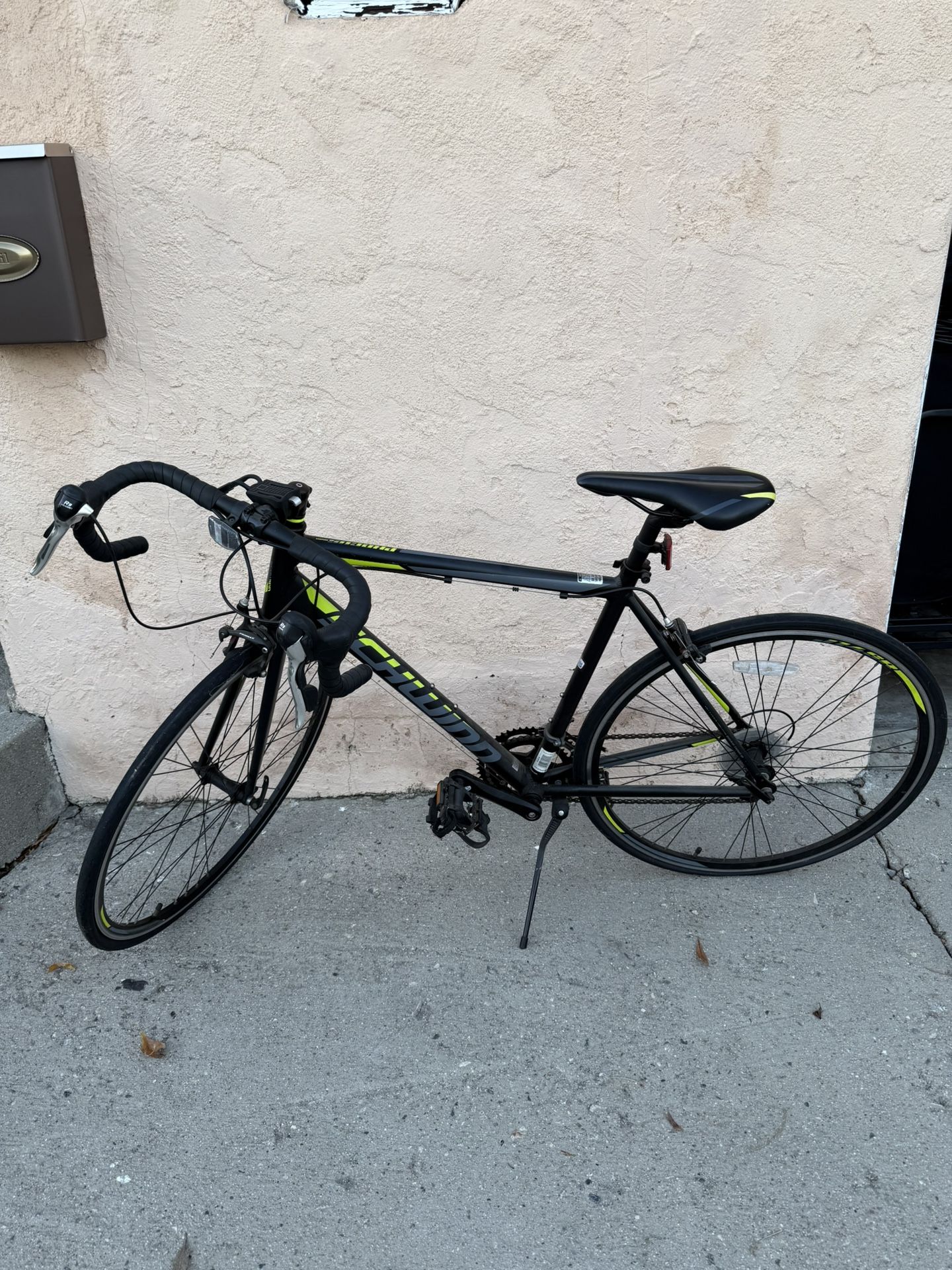 Schwinn Road Bike With Kickstand