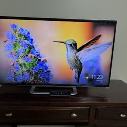 Vizio M-Series M422i-B1 42" 1080p HD LED Plus Internet TV