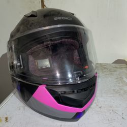 USED WOMENS MOTORCYCLE HELMET