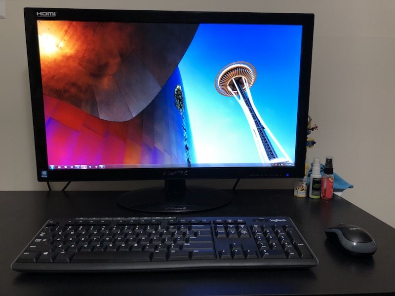 Desktop 6GB 750GB with Monitor keyboard and mouse