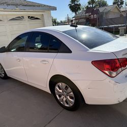 2015 Chevy Cruze 65k miles !
