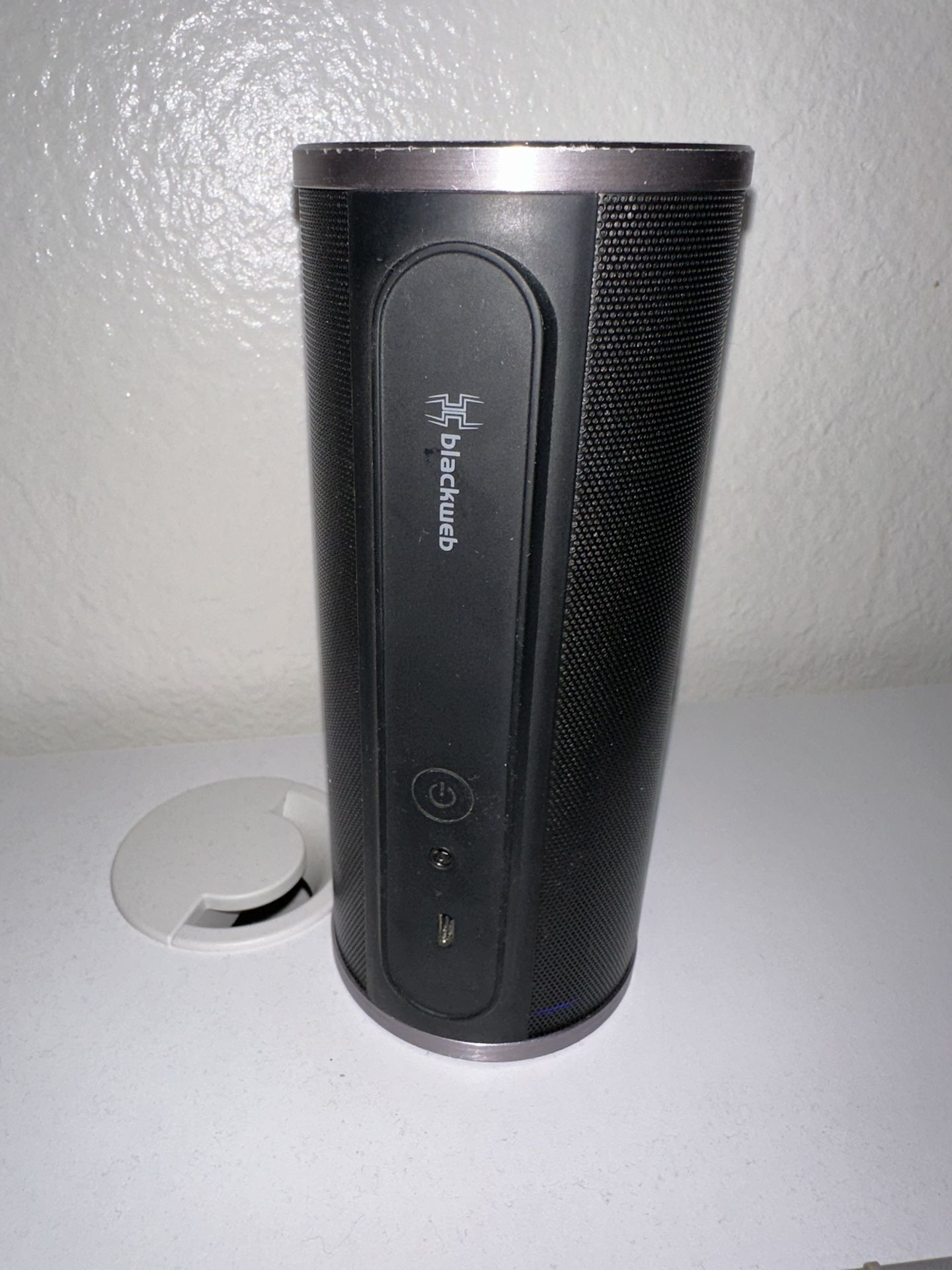 blackweb bolt portable wireless bluetooth speaker