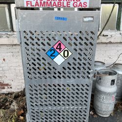 Horizontal Gas Cylinder Cage  8 Tank LP Cage Capacity  Weather Resistant Aluminum   Welded assembly - can not disassemble  Lockable Door, Ventilation 
