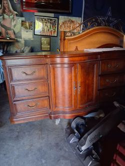 Bedroom set