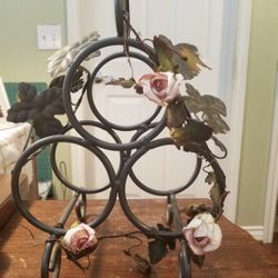 Wine rack holds three bottles excellent condition