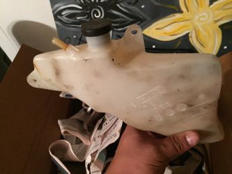 GSX-R coolant bottle