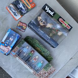 Toys Toys Toys : Toy Lot 