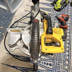Dewalt 10” Compound Miter Saw 