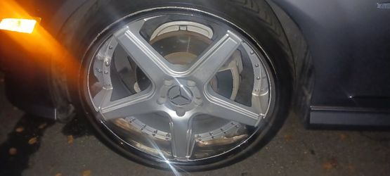 20 ' Mercedes Benz 